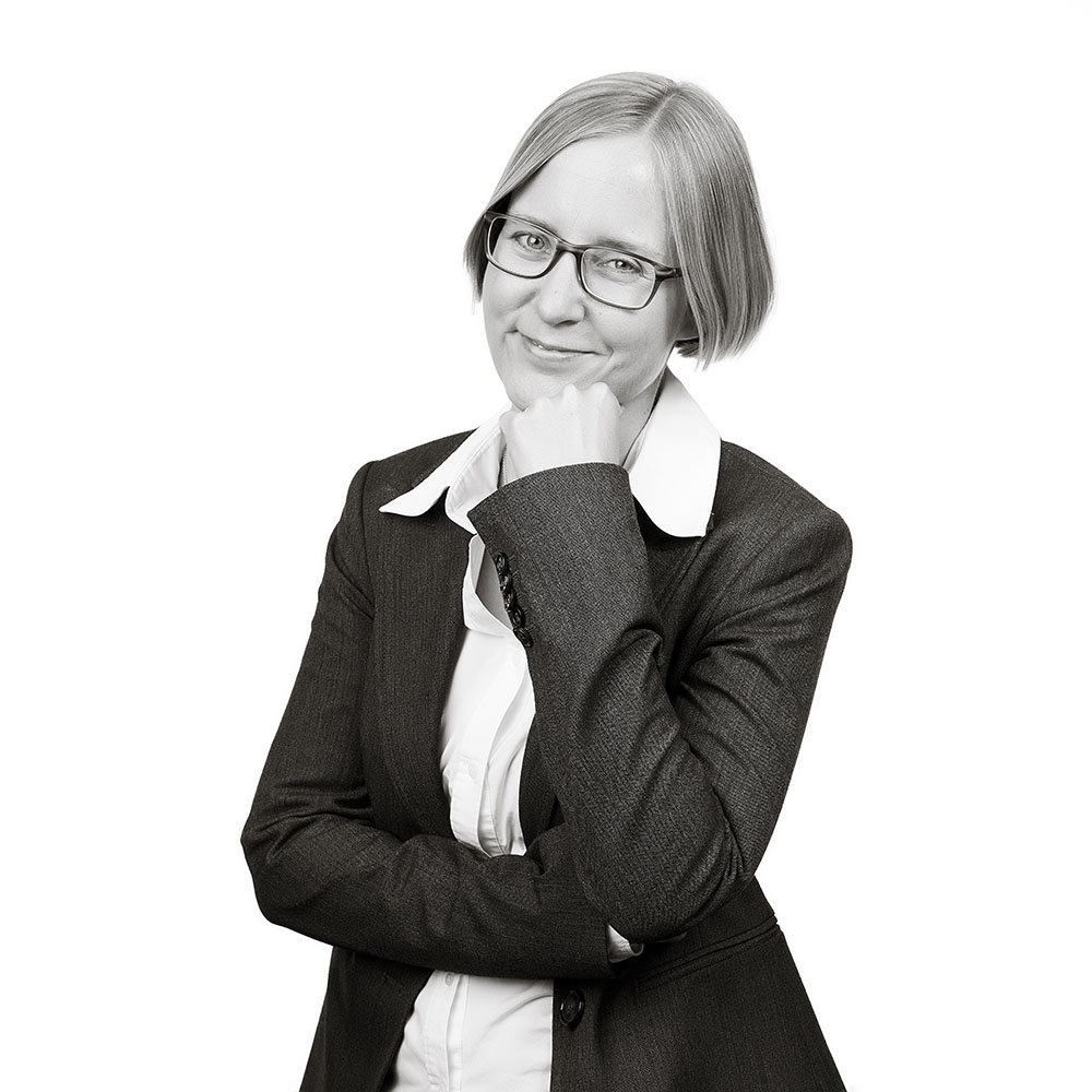 Yvonne Latzer
